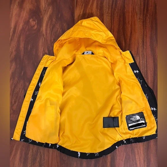 The North Face Rain Jacket - Picture 3 of 5